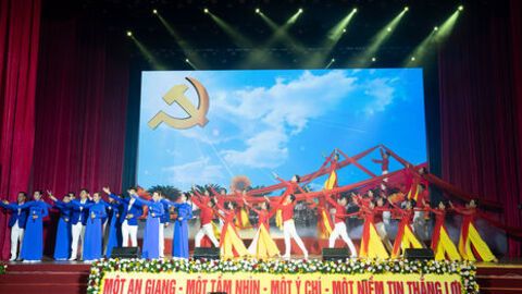 Đặc sắc chương trình nghệ thuật chào mừng Đại hội Đại biểu Đảng bộ tỉnh An Giang lần thứ I, nhiệm kỳ 2025 - 2030 thành công tốt đẹp