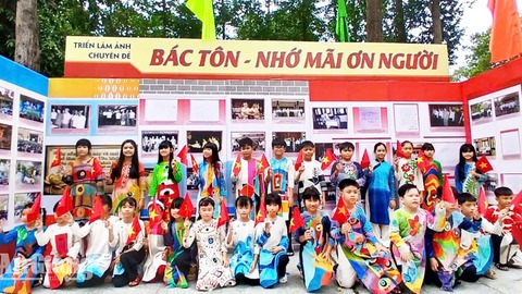 Nhiều hoạt động tri ân Bác Tôn trên quê hương Mỹ Hòa Hưng 