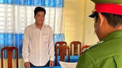 Khởi tố chủ cơ sở sản xuất, buôn bán hàng giả là lương thực, thực phẩm, phụ gia thực phẩm