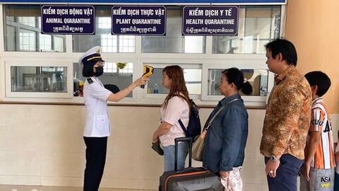 Xây dựng “lá chắn y tế” vùng biên