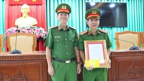 Bộ Công an khen thưởng đột xuất Công an phường Long Xuyên vì phá nhanh vụ trộm tài sản trên 1,5 tỷ đồng