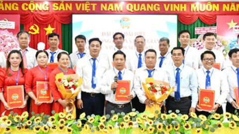 Gần 6 tỷ đồng hỗ trợ vật tư nông nghiệp cho nông dân xã Bình Giang 