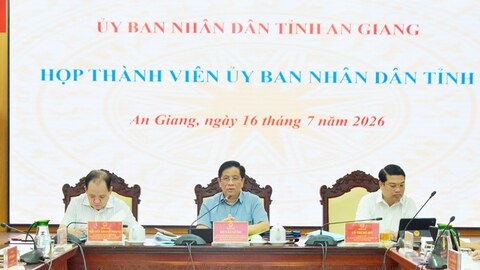 An Giang đẩy nhanh xử lý nhà, đất dôi dư, phấn đấu tăng trưởng GRDP từ 10,71% trở lên 