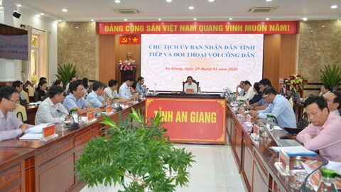 Chủ tịch UBND tỉnh An Giang Hồ Văn Mừng tiếp và đối thoại với công dân