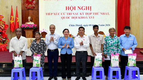 Đoàn Đại biểu Quốc hội tỉnh An Giang, đơn vị số 6 tiếp xúc cử tri hai xã Châu Thành và Bình An