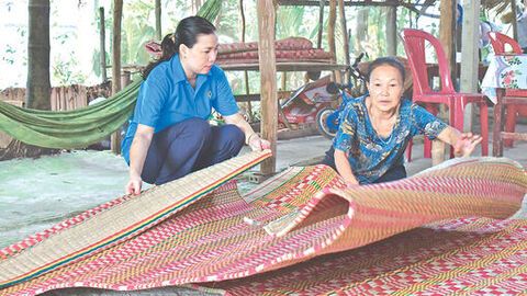 Giữ lửa nghề, giữ hồn quê