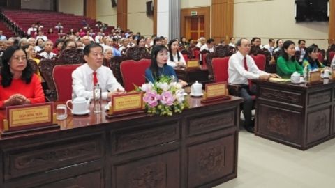 Phường Long Xuyên kỷ niệm 96 năm Ngày thành lập Đảng Cộng sản Việt Nam và trao Huy hiệu Đảng 