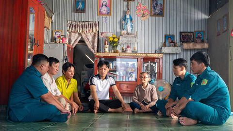 Vững vàng tư tưởng, trọn nghĩa non sông