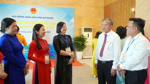 Hội đồng nhân dân hai cấp: Gần dân, kịp việc