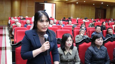 Ứng cử viên đại biểu HĐND tỉnh tiếp xúc cử tri tại phường Thuận Thành