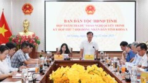 Thẩm tra tờ trình hỗ trợ đóng mới ghe ngo truyền thống của đồng bào Khmer