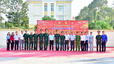 Xã Châu Phú xuất quân thực hiện các hoạt động Tết Quân - Dân năm 2026