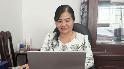 Hoa thơm trong vườn Bác