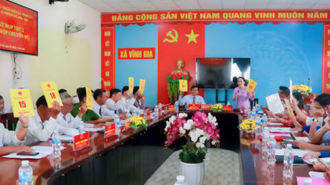HĐND xã Vĩnh Gia thông qua đề án sáp nhập ấp và điều chỉnh thu, chi ngân sách địa phương