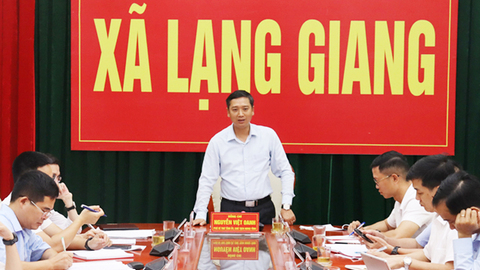 Phó Bí thư Tỉnh ủy, Chủ tịch HĐND tỉnh Nguyễn Việt Oanh làm việc với Ban Thường vụ Đảng ủy xã Lạng Giang