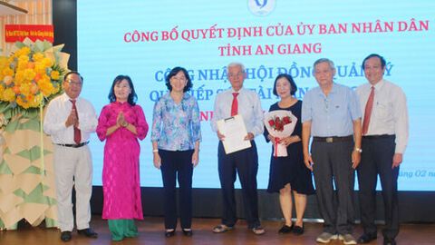 Họp mặt biểu dương cá nhân tiêu biểu xuất sắc và trao tài trợ cho sinh viên tài năng An Giang