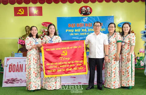 Nâng cao tri thức, kỹ năng, sinh kế, chuyển đổi số cho phụ nữ