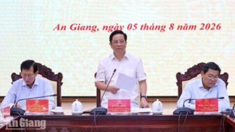 Chủ tịch UBND tỉnh An Giang Hồ Văn Mừng yêu cầu các đô thị động lực hướng đến tự chủ ngân sách
