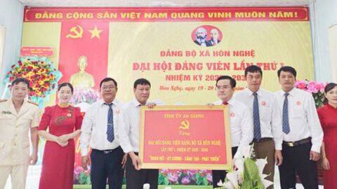 Xã Hòn Nghệ cần khai thác hiệu quả tiềm năng, thế mạnh kinh tế biển, đảo 