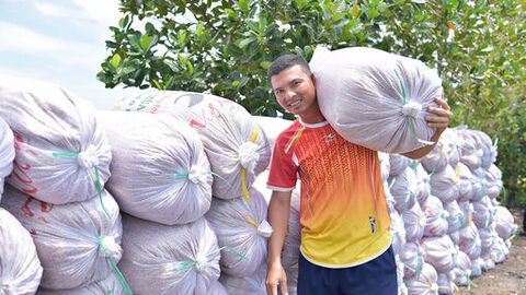 Đảng viên nông dân gương mẫu