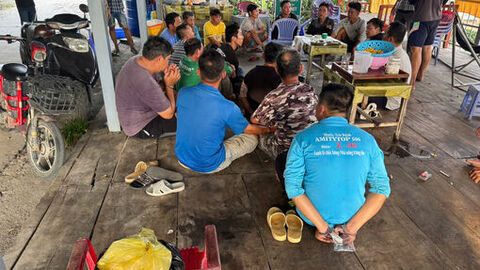 Triệt xóa tụ điểm đánh bạc, tạm giữ 19 người