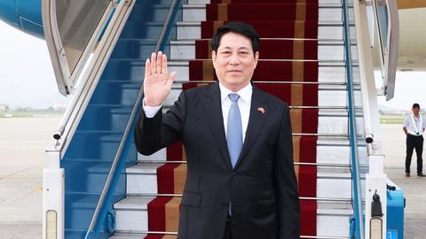 Chủ tịch nước Lương Cường lên đường tham dự Lễ kỷ niệm 80 năm chiến thắng phátxít và làm việc tại Trung Quốc