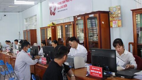 Chính quyền phục vụ, người dân thụ hưởng