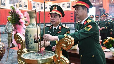 Bộ Chỉ huy Quân sự tỉnh An Giang tổ chức lễ báo công