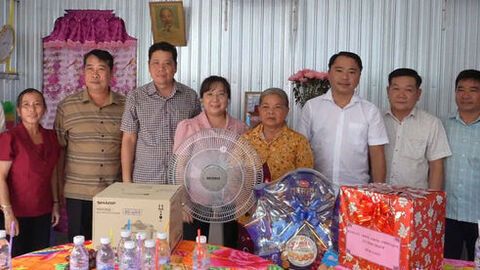 Xã Vĩnh Trạch bàn giao nhà Tình nghĩa cho gia đình chính sách