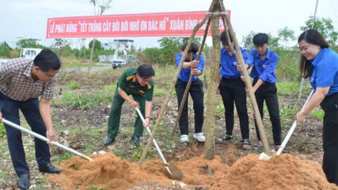Tuổi trẻ sôi nổi hưởng ứng Tháng Thanh niên