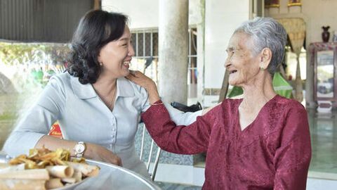 Phó Chủ tịch UBND tỉnh An Giang Nguyễn Thị Minh Thúy thăm, chúc tết tại hai xã An Minh và Đông Hòa 