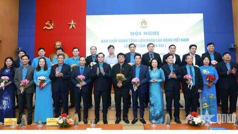 Đồng chí Thạch Văn Chung, Chủ tịch LĐLĐ tỉnh Bắc Ninh được bầu vào Ban Chấp hành Tổng Liên đoàn Lao động Việt Nam khóa XIII