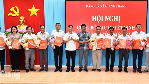 Giang Thành thành lập mới 10 chi bộ