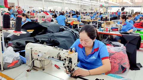 Vừa làm kinh tế vừa chăm lo xã hội