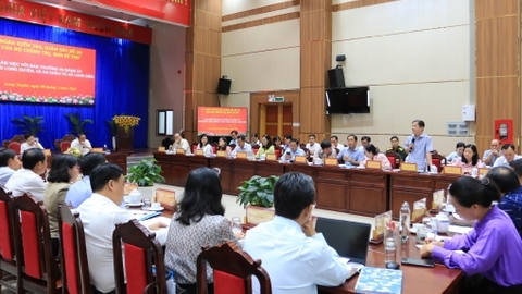 Tạo điều kiện tốt nhất giúp đội ngũ cán bộ, công chức, viên chức yên tâm gắn bó, công tác 