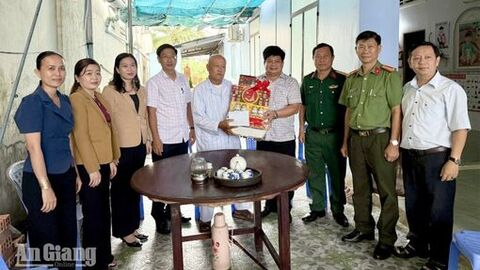 Tri ân người có công tại Vĩnh Tuy và Gò Quao nhân Ngày Thương binh - Liệt sĩ