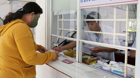 Uống thuốc phải đúng chỉ định của bác sĩ