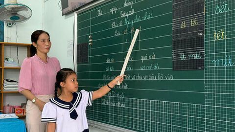 Giữ tiếng đọc bài trên cồn Phó Ba