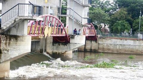 Mở cống Tha La - Trà Sư, mực nước nội đồng dự kiến tăng 0,5m