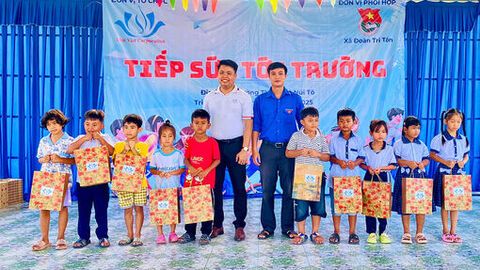 Đón năm học mới ở vùng Bảy Núi