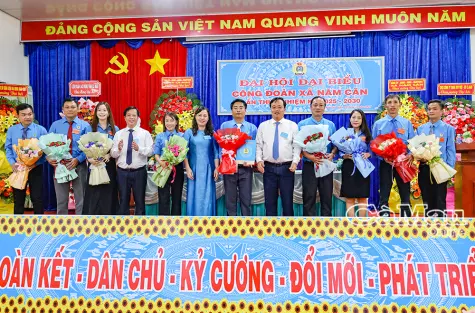 Xây dựng tổ chức vững mạnh, chăm lo tốt quyền lợi đoàn viên Công đoàn