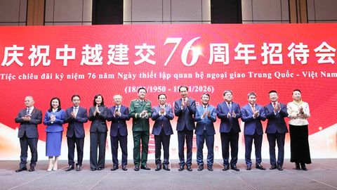 Phát triển quan hệ với Trung Quốc là ưu tiên hàng đầu của Việt Nam