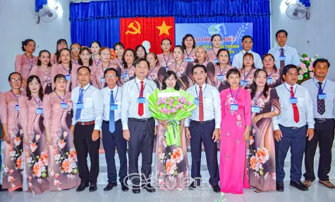 Phụ nữ Định Thành góp sức xây dựng xã đạt chuẩn nông thôn mới kiểu mẫu