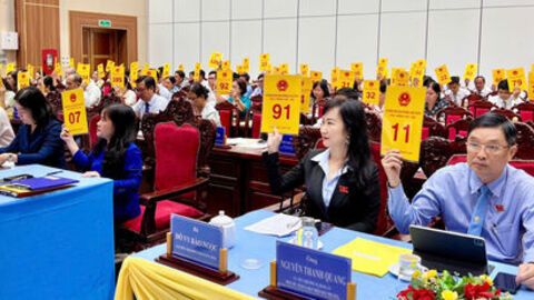 HĐND phường Long Xuyên họp chuyên đề thông qua 4 nghị quyết 