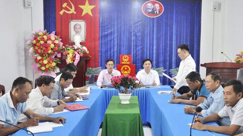 Làm hết việc chứ không hết giờ