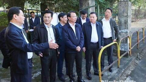 Đồng chí Bí thư Tỉnh ủy Đặng Xuân Phong khảo sát quy hoạch các dòng sông cổ trên địa bàn tỉnh
