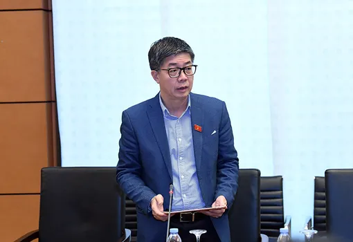 Đại biểu Quốc hội TP Cần Thơ tham gia thảo luận Tổ góp ý dự thảo Nghị quyết của Quốc hội quy định một số cơ chế, chính sách tháo gỡ khó khăn, vướng mắc trong tổ chức thi hành Luật Đất đai 