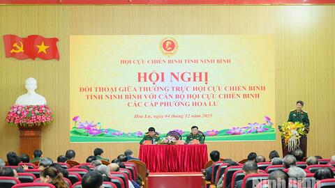 Thường trực Hội CCB tỉnh đối thoại với cán bộ Hội CCB các cấp phường Hoa Lư