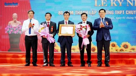 Kỷ niệm 80 năm thành lập Trường THPT Chuyên Lê Khiết