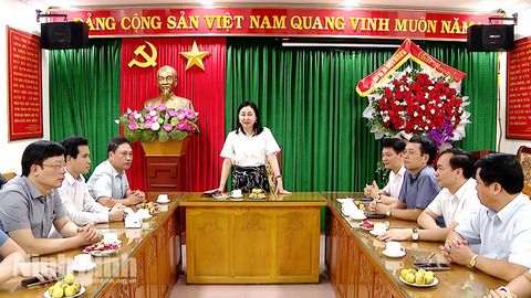 Đồng chí Phó Bí thư Thường trực Tỉnh ủy chúc mừng Ngày truyền thống ngành Tuyên giáo của Đảng